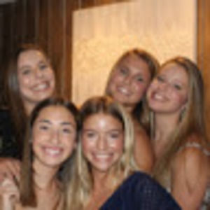 Meet your Posher, Elizabeth